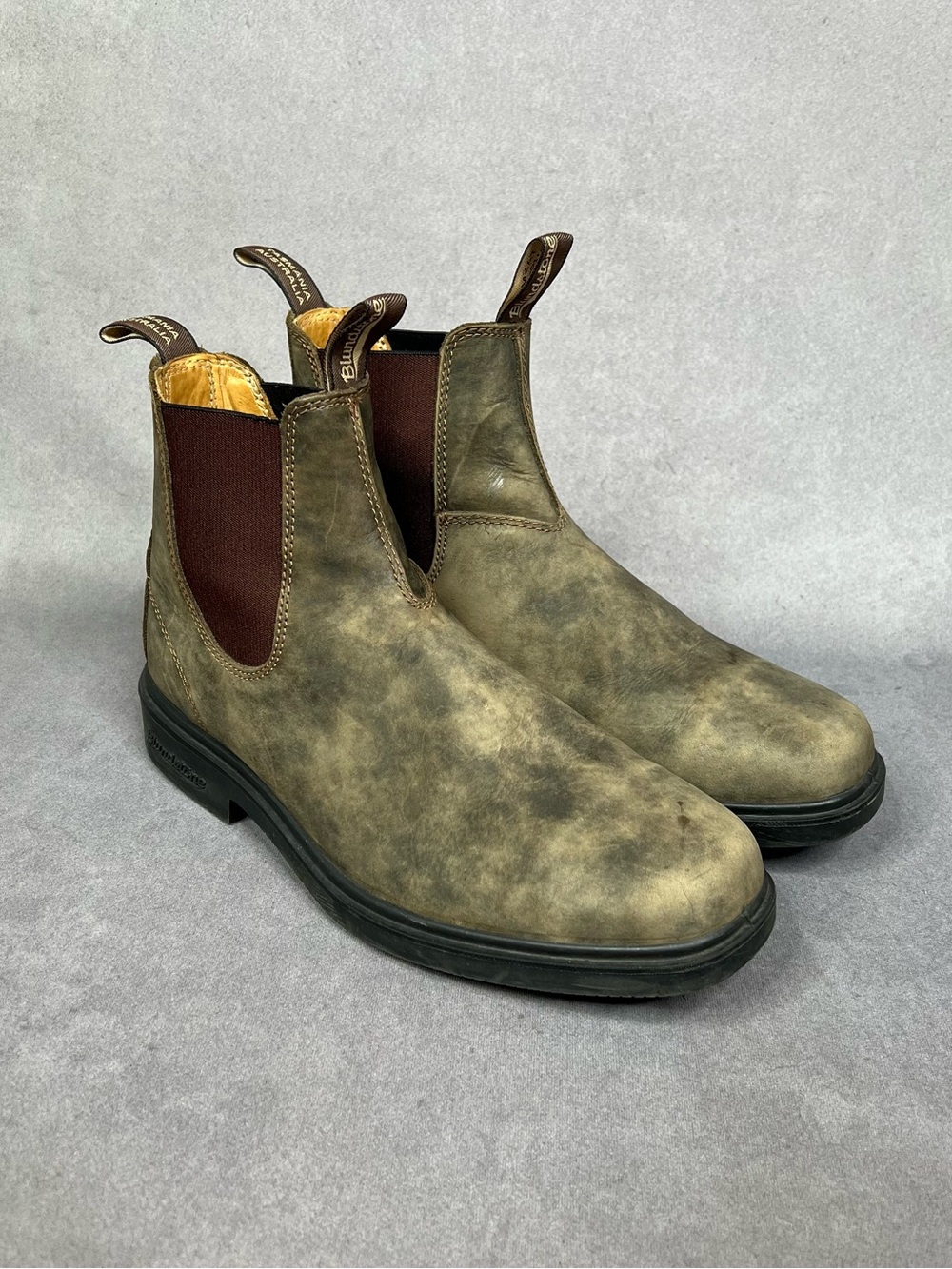 Blundstone Olive Green and Brown Chukka Chelsea Boots